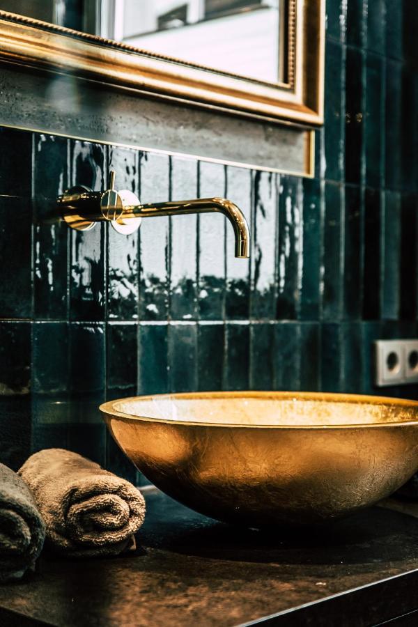 Boutique Apartments Old School ゼル エクステリア 写真