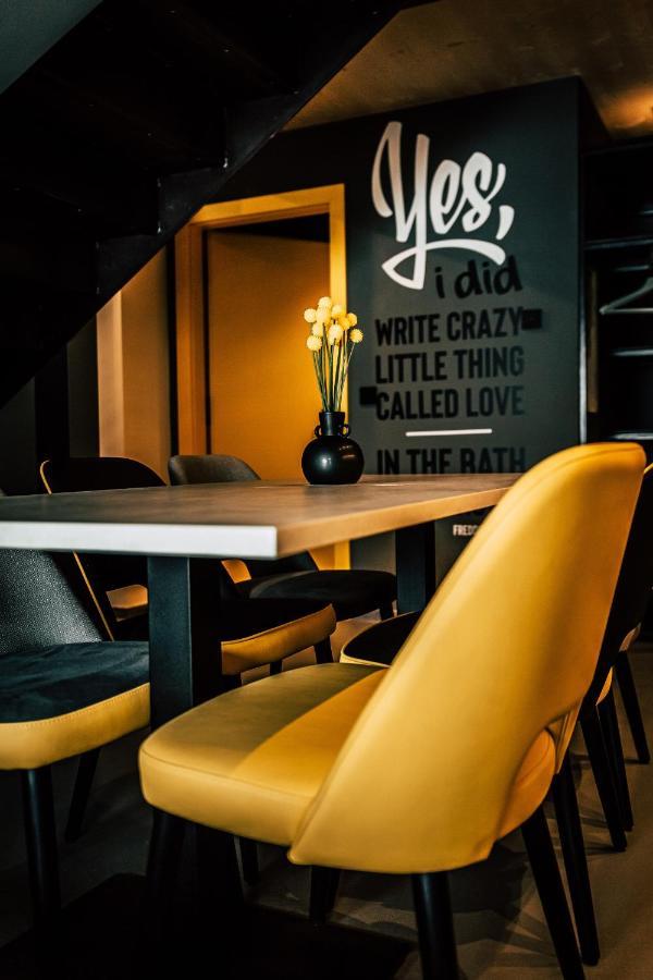 Boutique Apartments Old School ゼル エクステリア 写真