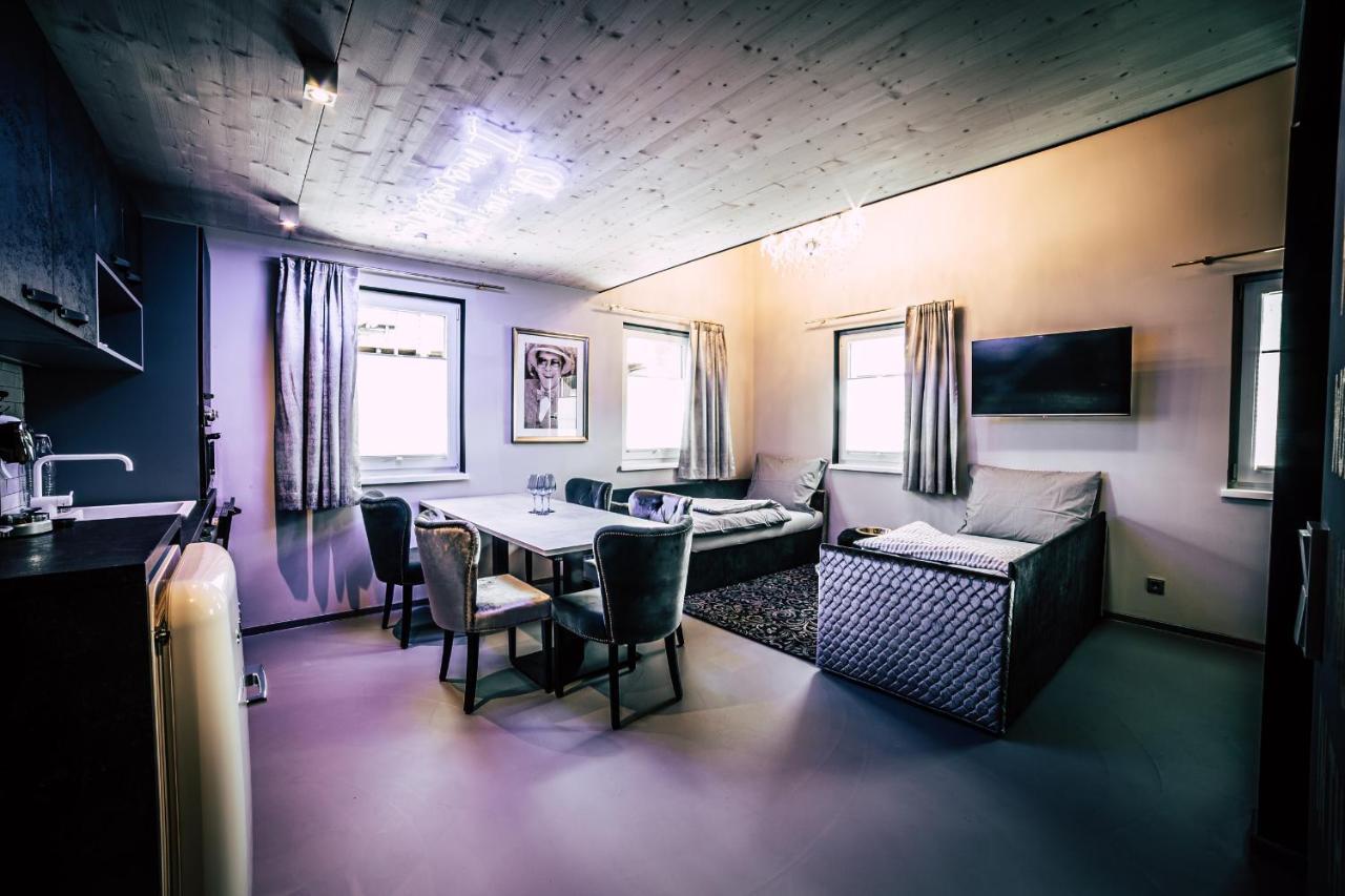 Boutique Apartments Old School ゼル エクステリア 写真