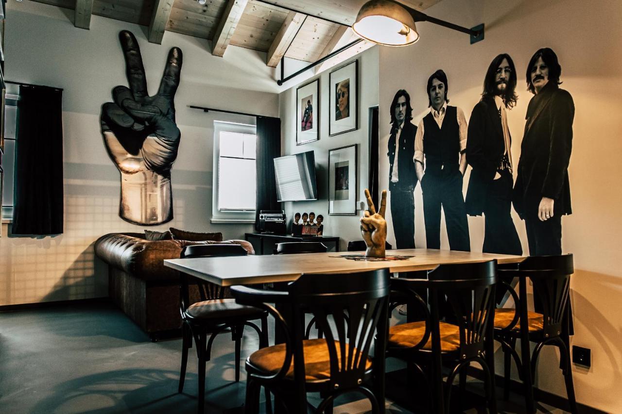 Boutique Apartments Old School ゼル エクステリア 写真